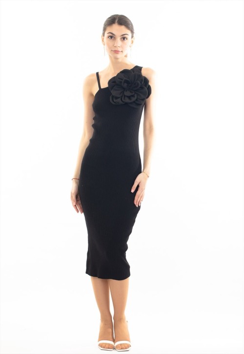 Stylish Knitted Bodycon midi dress with Camellias Brooches