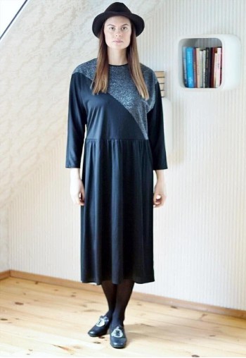 Black and silver long sleeve batwing vintage dress